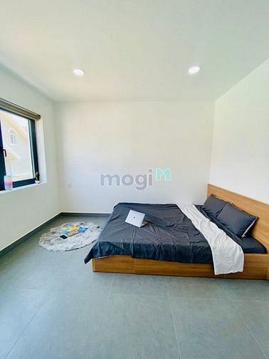 Hình ảnh Còn 1 phòng cửa sổ mặt kính, ngay chân cầu Sài Gòn