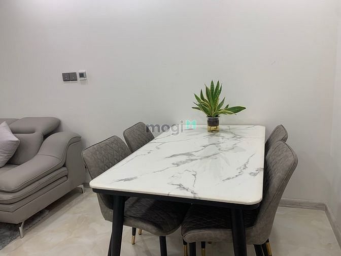 Hình ảnh Do công tác nước ngoài, cần cho thuê gấp CH Vinhomes Ba Son