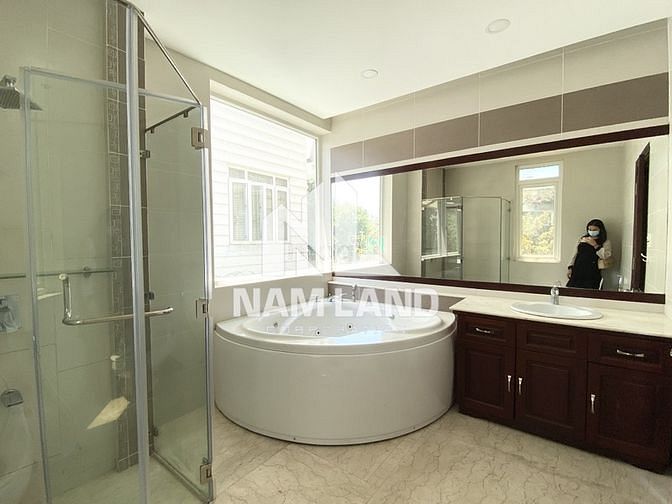 Hình ảnh BIỆT THỰ 500m2 Hầm 3 Lầu Phòng Lớn Cho thuê Làm Văn Phòng _Ở Gia Đình