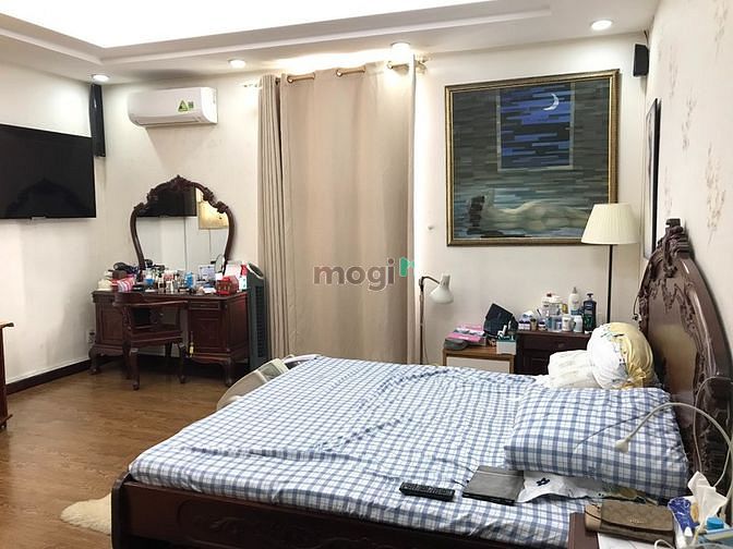 Hình ảnh Cho thuê Penthouse Sky Garden 2, Phú Mỹ Hưng, Quận 7.