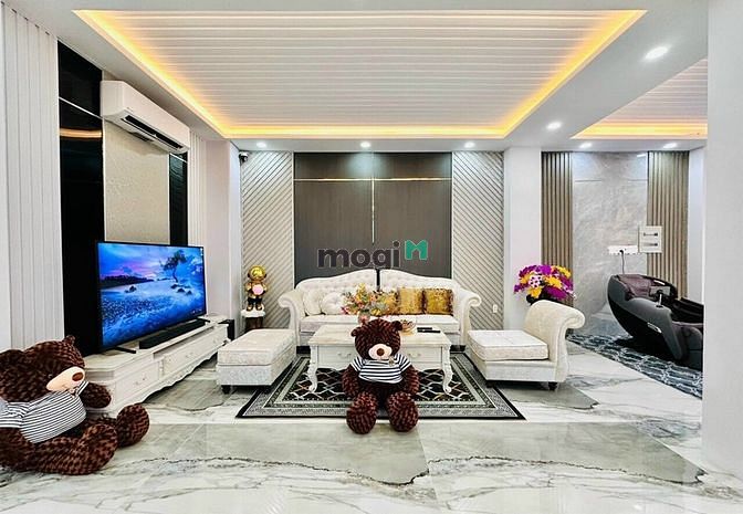 Hình ảnh Cho thuê nhà MT Võ Văn Tần, Q3, có thang máy, nội thất cao cấp