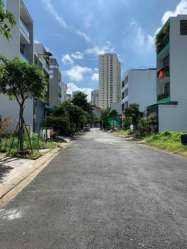 Hình ảnh Nhà phố 4 tầng đường số KDC Phú mỹ, Q7. 5*18.