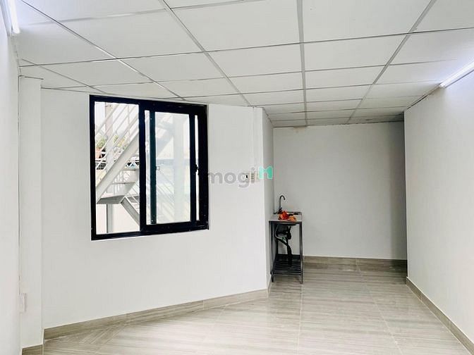 Hình ảnh Ngay Vạn Phúc City - Đại học Luật