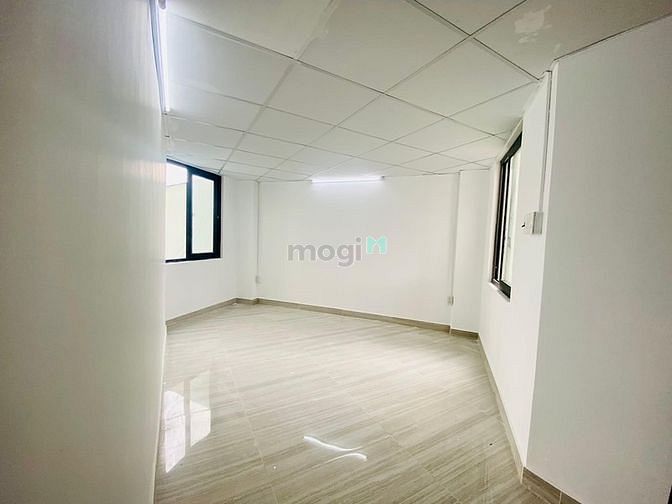Hình ảnh Ngay Vạn Phúc City - Đại học Luật