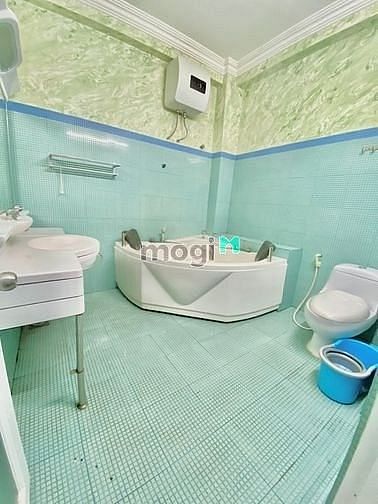 Hình ảnh cho thuê 1 phòng duy nhất full nội thất có ban công KV Tân Bình