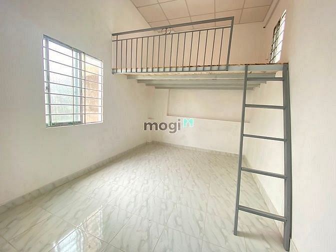 Hình ảnh Cho thuê căn CHDV có gác Ban công lớn-Tân Bình 35m2