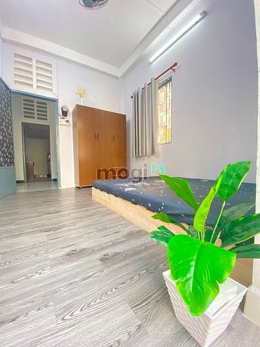 Hình ảnh cho thuê nguyên tầng ban công 1pn giá mềm