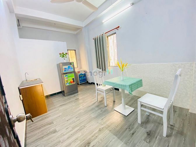 Hình ảnh cho thuê nguyên tầng ban công 1pn giá mềm