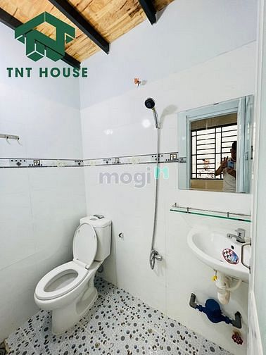 Hình ảnh Phòng ngay trệt Mới xây_như hình 100%_giá chỉ 3xx
