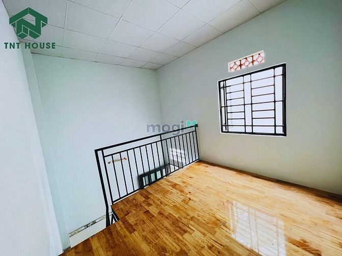 Hình ảnh Phòng ngay trệt Mới xây_như hình 100%_giá chỉ 3xx