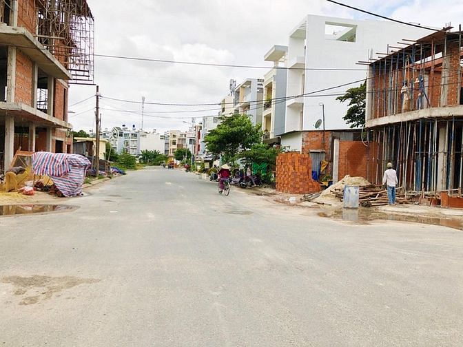 Hình ảnh Bán nhanh lô 130m2 KDC Tên Lửa 2 liền kề siêu thị Coopmart có sổ