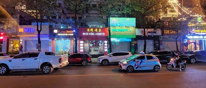 Hình ảnh Cho thuê nhà mặt phố Trung Hoà - Cầu Giấy