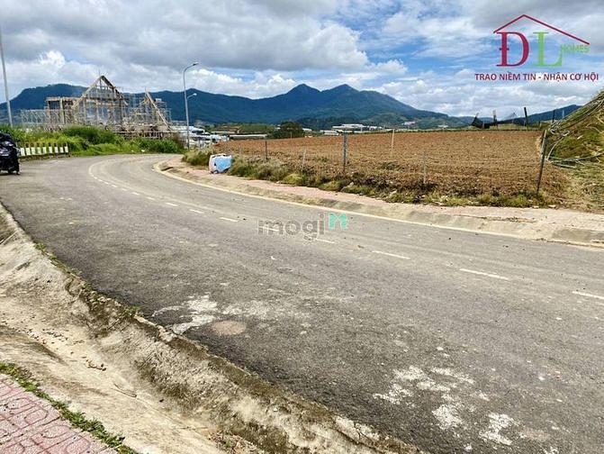 Hình ảnh Bán đất liên kế KQH Nguyễn Hoàng P7 Đà Lạt vị trí đẹp giá tốt