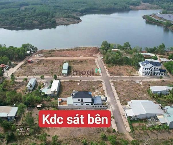 Hình ảnh Đất ven TP. Đồng Xoài, vị trí đẹp, view hồ, chỉ 280tr , có 100 thổ cư