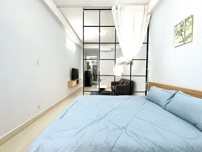 Hình ảnh Cho thuê CHDV - Full nội thất - ngay ngã tư phú