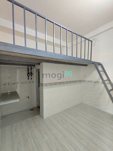 Hình ảnh Phòng mới gần Phan Văn Hớn, giá từ 2tr2