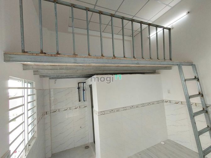 Hình ảnh Phòng mới gần Phan Văn Hớn, giá từ 2tr2