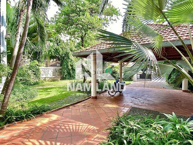 Hình ảnh Biệt Thự 1000m2 Sân Vườn Hồ Bơi VEN SÔN Gara Trệt 3 Lầu 4 Phòng