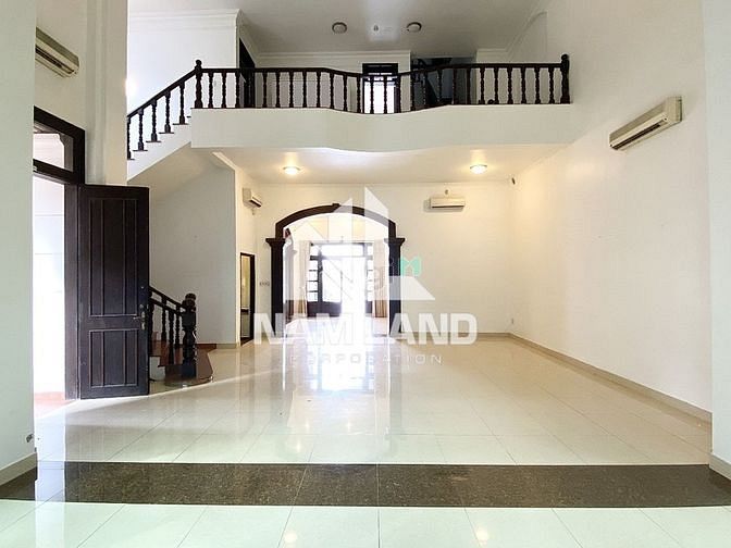 Hình ảnh Biệt Thự 1000m2 Sân Vườn Hồ Bơi VEN SÔN Gara Trệt 3 Lầu 4 Phòng