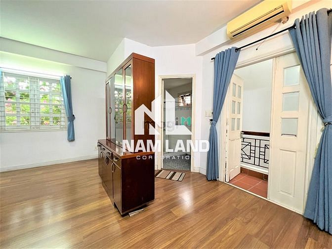 Hình ảnh Cho Thuê Biệt Thự Sân Vườn 3 Phòng Có Thang Máy Đường 8 P. An Khánh