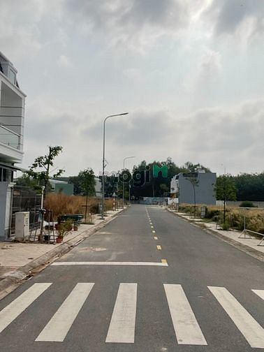 Hình ảnh Bán lô đất chỉ 2 tỷ 1 duy nhất tại Phan Đình Thông Quận Bình Tân