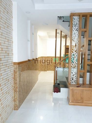 Hình ảnh Nhà hẻm 5PN 5WC Đường Huỳnh Văn Nghệ
