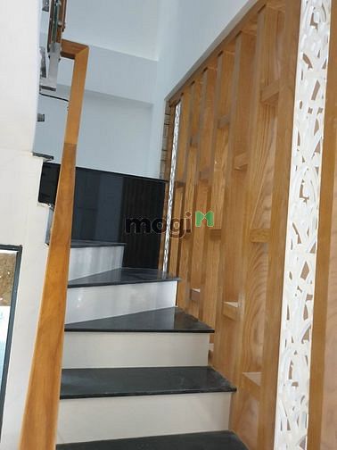 Hình ảnh Nhà hẻm 5PN 5WC Đường Huỳnh Văn Nghệ