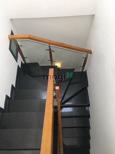 Hình ảnh Nhà hẻm 5PN 5WC Đường Huỳnh Văn Nghệ