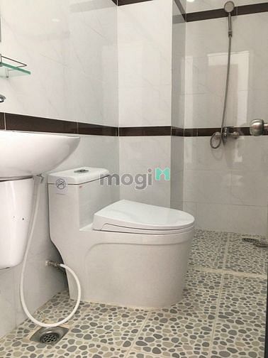 Hình ảnh Nhà hẻm 5PN 5WC Đường Huỳnh Văn Nghệ