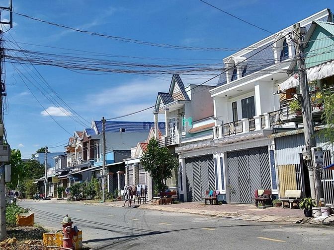 Hình ảnh Bán gấp 100m2 thổ cư khu TĐC Long Phú (khu dân cư Tân Kim) giá 2.2 tỷ