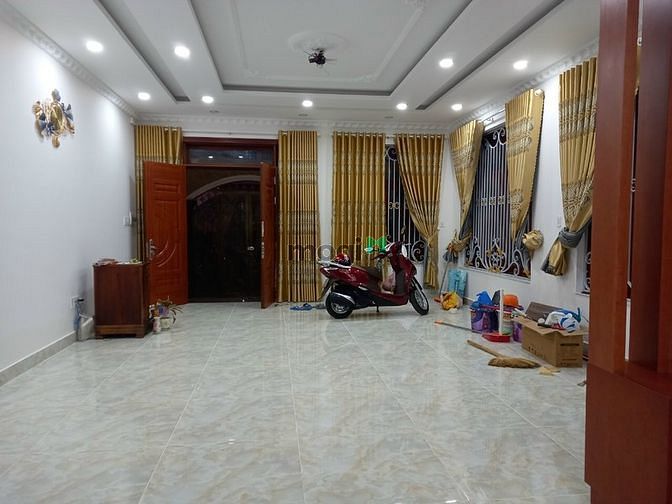 Hình ảnh Cho thuê Biệt thự khu Tên Lửa 8mx20m 2 lầu 4PN 4WC