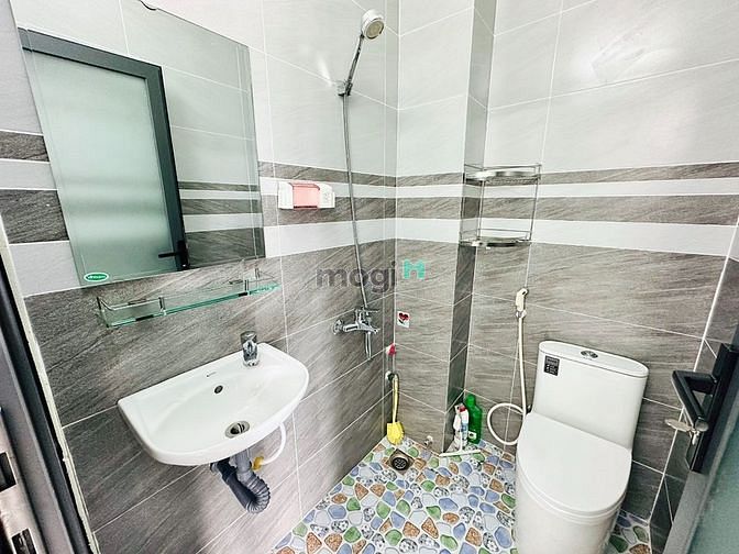 Hình ảnh Cho thuê Studio Có Ban công siêu rộng gần Chợ Vạn kiếp