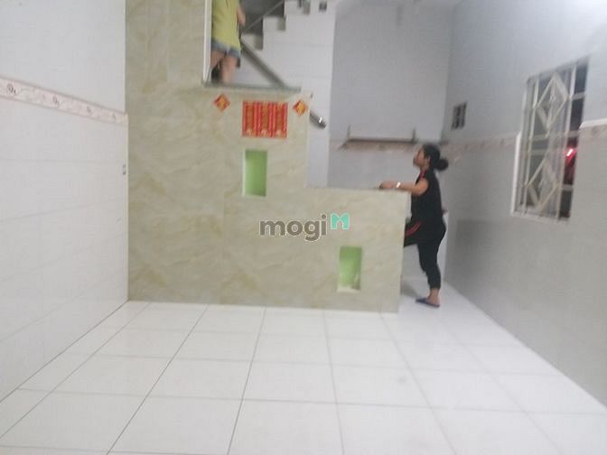 Hình ảnh Nhà đẹp 590/32/12 Đoàn Văn Bơ, 2 PN, 2wc, cầu thang đúc, bancony
