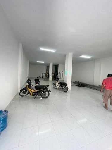 Hình ảnh Mặt Tiền Ngô Quyền 8 Tầng Thang Máy cần cho thuê
