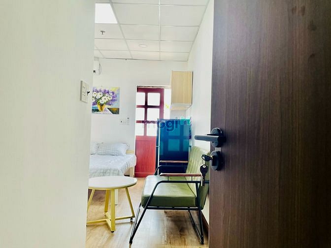 Hình ảnh Studio trung tâm Quận 1 mặt tiền đường Nam Quốc Cang