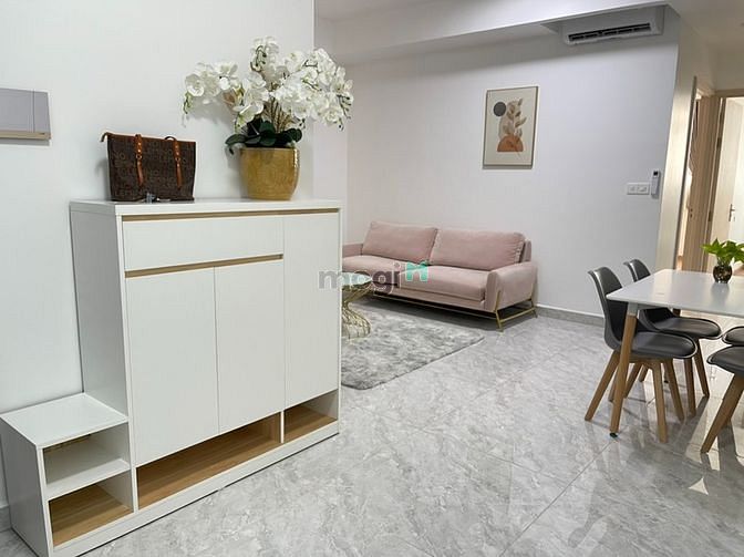 Hình ảnh Nhà mới, nội thất đơn giản, sang trọng