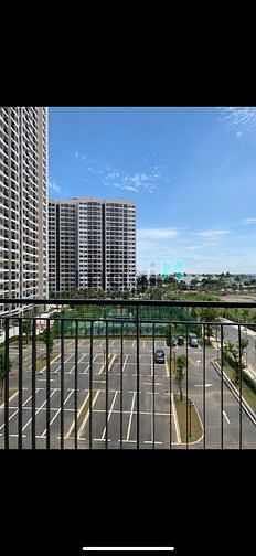 Hình ảnh Cho thuê CH Vinhomes 3PN bếp rèm view hồ bơi 8tr/tháng cực thoáng mát