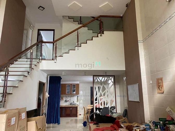 Hình ảnh Cho thuê Nhà gần Vincom đầy đủ nội thất 6PN