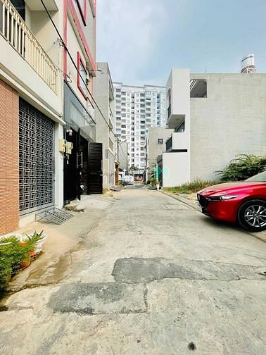 Hình ảnh Chính chủ bán đất hẻm xe hơi TP Thủ Đức