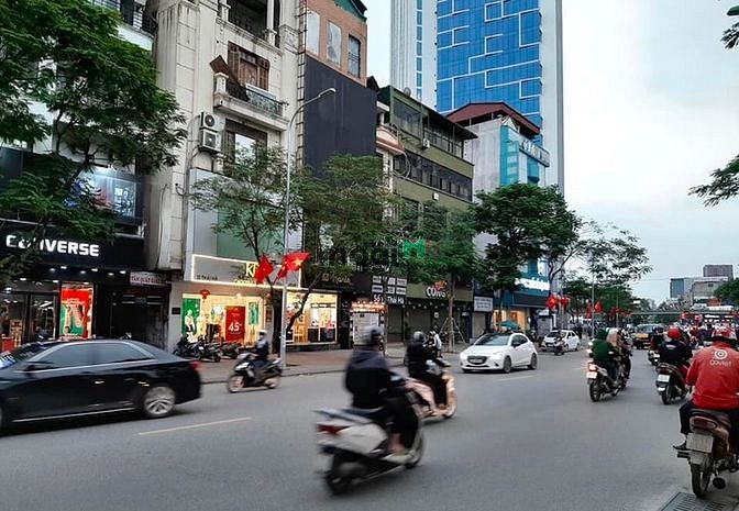 Hình ảnh Cho thuê nhà mặt phố Thái Hà - Đống Đa