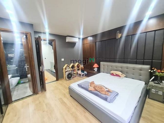 Hình ảnh Bán nhà phố văn cao, 79m2, thiết kế sang trọng, thang máy c, ở sướng,