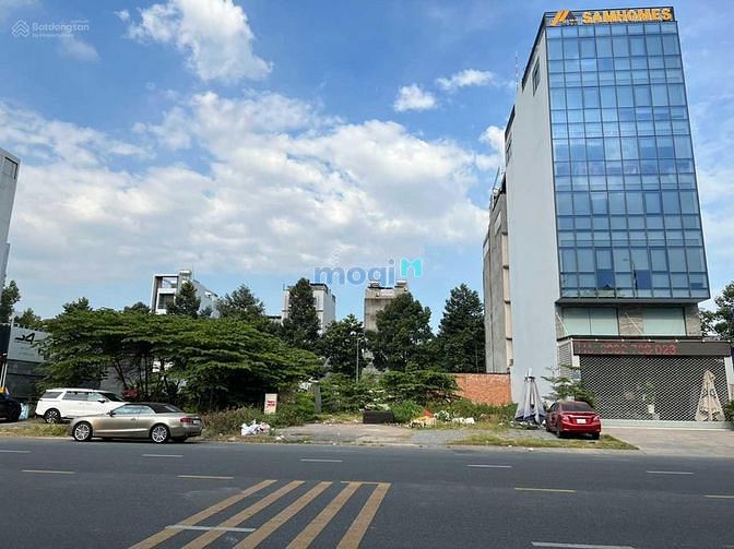 Hình ảnh Mở Bán đất mặt tiền đường Trương Văn Bang Quận 2 . DT 100m2