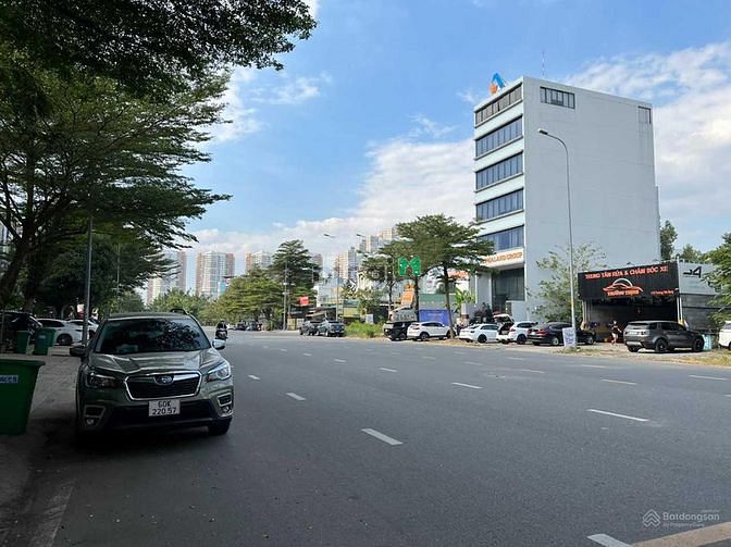 Hình ảnh Mở Bán đất mặt tiền đường Trương Văn Bang Quận 2 . DT 100m2