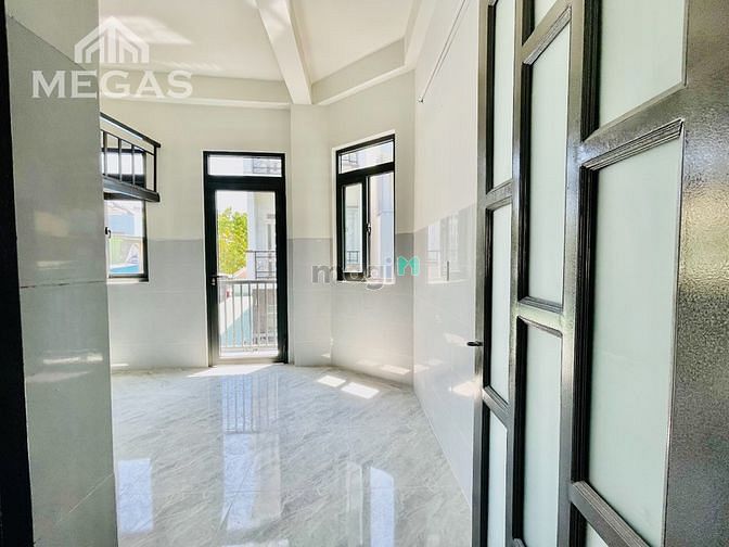 Hình ảnh Cho thuê phòng Ban Công ngay Phan Văn Trị gần Văn Lang cs3 & IUH