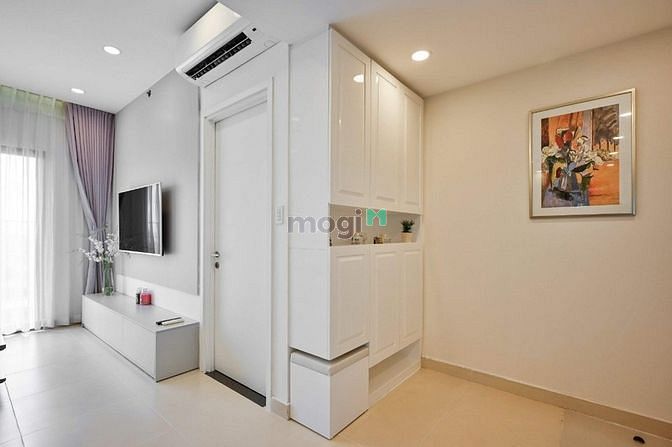 Hình ảnh Nhà đẹp, view hồ bơi mát mẻ, nội thất cực sang, xịn, mịn