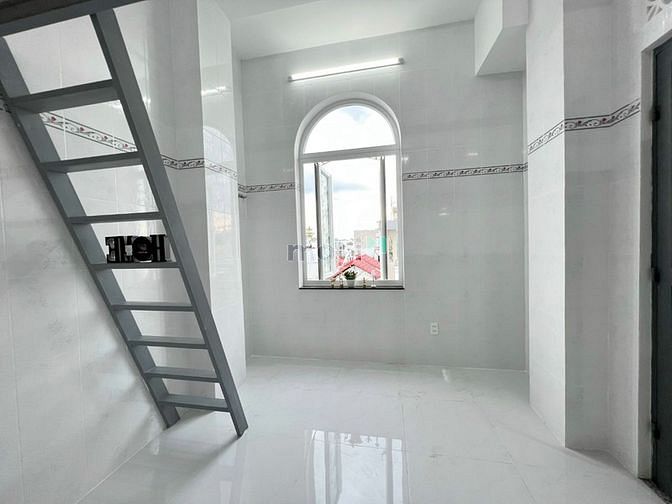 Hình ảnh Chỉ còn 2 căn gác rộng 35m2 gần Xa lộ HN