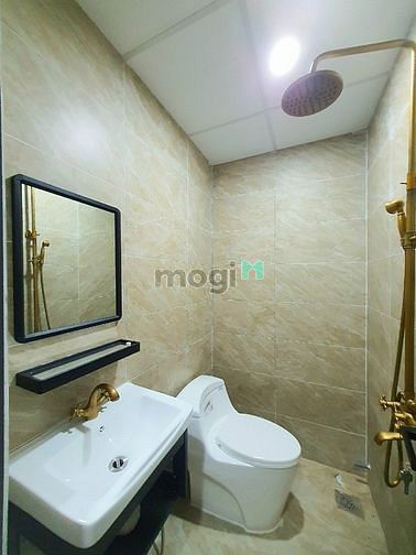 Hình ảnh Cho thuê CHDV cửa sổ thoáng mát ngay trung tâm Quận 1