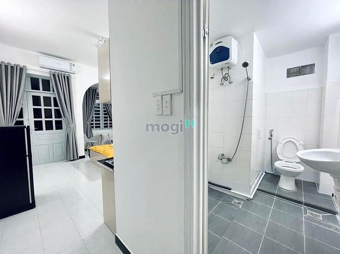 Hình ảnh Cho thuê Trang Chủ MB66.COM / Đăng Ký Tặng 66K có ban công siêu thoáng Ngay Trung tâm Q10