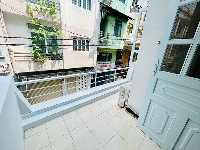 Hình ảnh Cho thuê Trang Chủ MB66.COM / Đăng Ký Tặng 66K có ban công siêu thoáng Ngay Trung tâm Q10