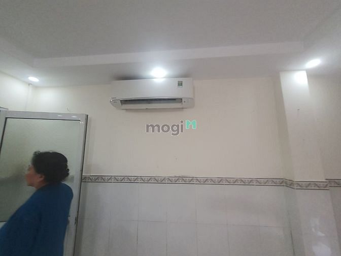 Hình ảnh 7tr/tháng: Hẻm 772/5 Đoàn Văn Bơ, 1 lầu, 2PN, 2wc, nhà mới